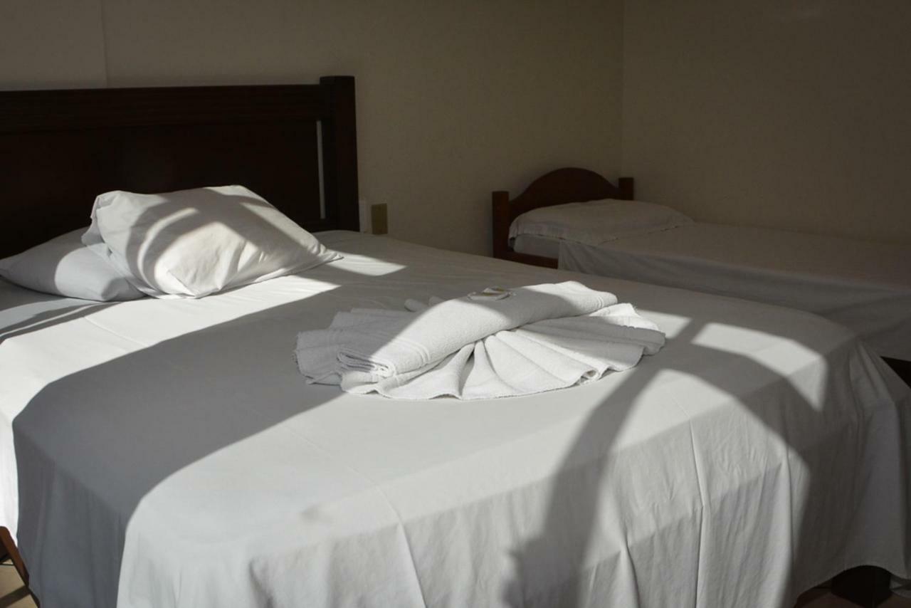 ゴヴェルナドール・セウソ・ラーモス Residencial Baleia Francaアパートホテル エクステリア 写真