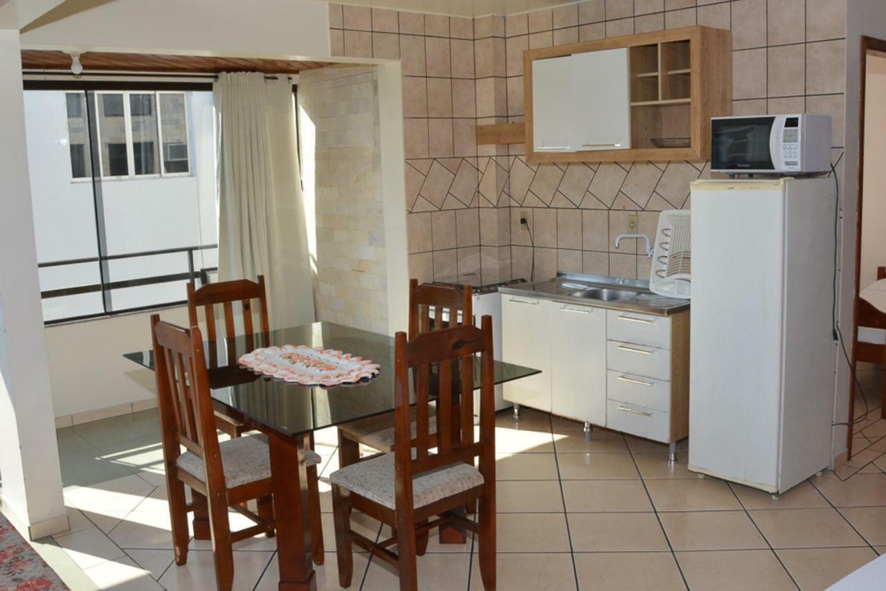 ゴヴェルナドール・セウソ・ラーモス Residencial Baleia Francaアパートホテル エクステリア 写真